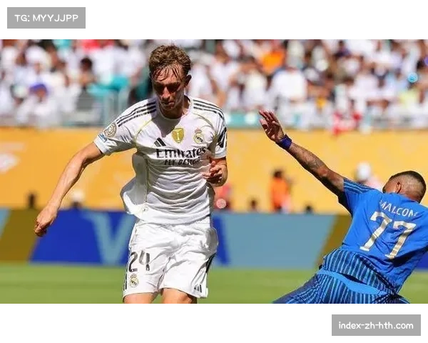 伯恩茅斯后卫塞内西长传次数领跑 非门将球员中位列第一